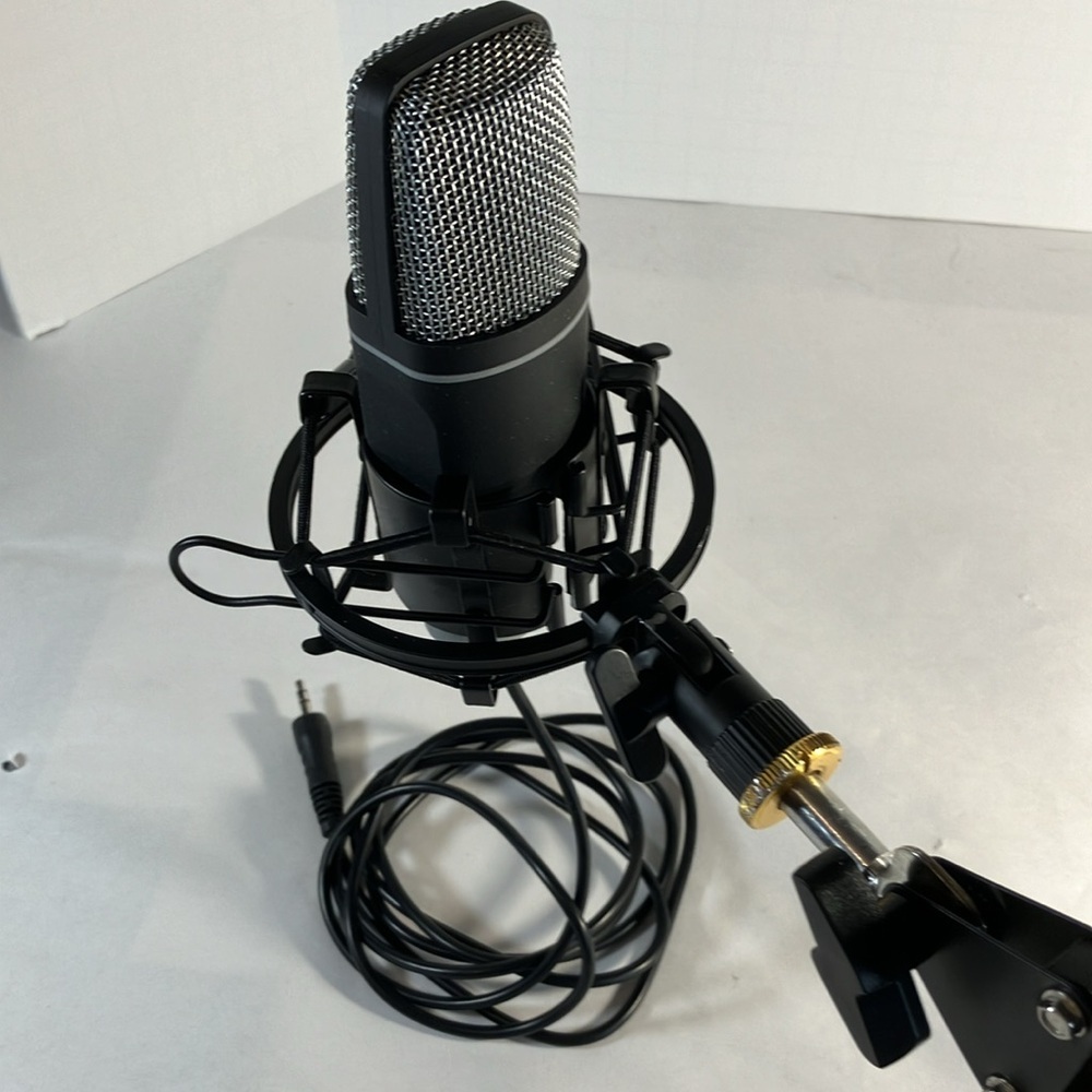 Condenser Microphone with Shock Mount and Adjustable Arm